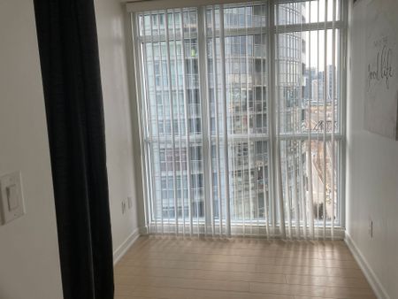 For Lease - 15 Iceboat Terrace Unit# 1612, Toronto, Ontario - Photo 3