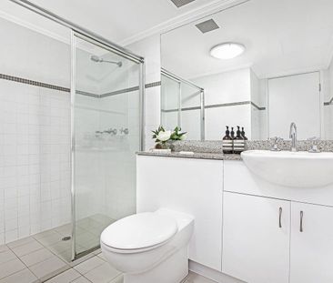 'The Cosmopolitan' in the Heart of Crows Nest - Photo 2