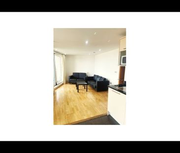 2 Bed Penthouse, Raphael House, IG1 - Photo 2