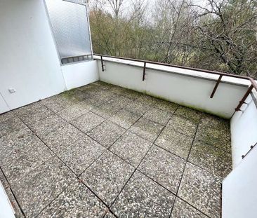 gepflegte 2-Zimmer Wohnung mit gro&szlig;z&uuml;gigem Balkon! - Photo 1