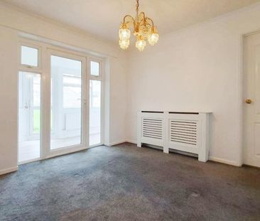 4 bedroom detached house to rent - Photo 5