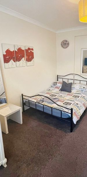 1 bedroom property to rent - Photo 1