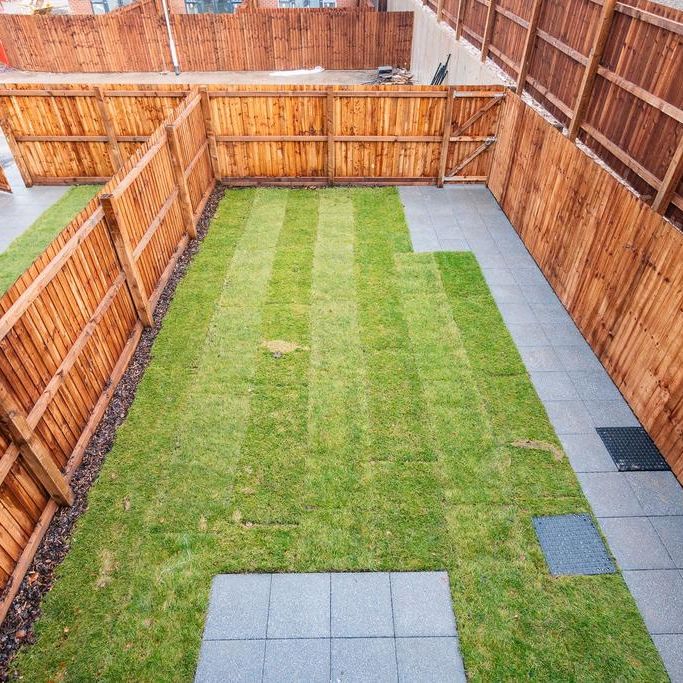 2 bedroom house to rent - Photo 1