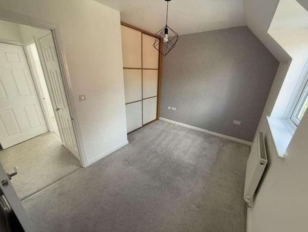 Birkdale Close, Redhouse, SN25 - Photo 3