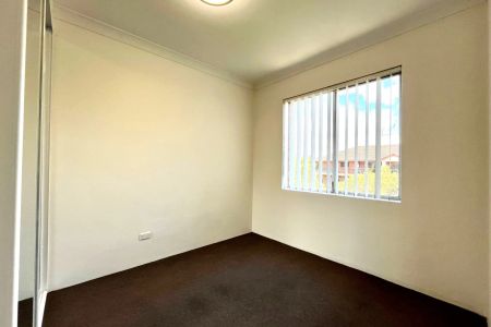 Unit 8/4 Hayburn Avenue, - Photo 4