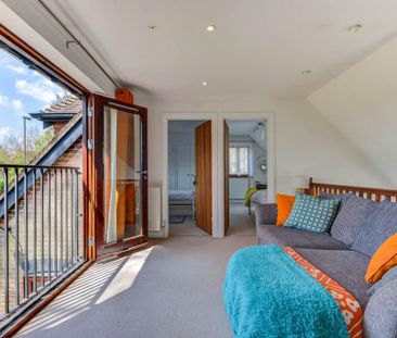 4 bedroom detached house to rent - Photo 2