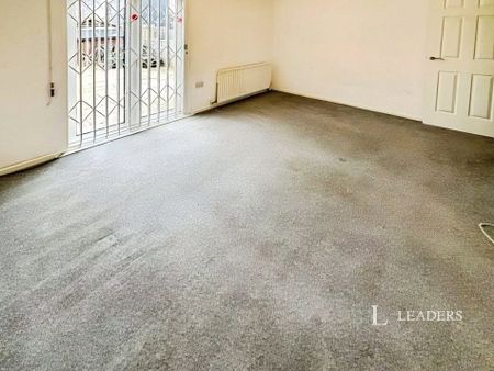 property to rent Kirkmeadow, Bretton, Peterborough, Cambridgeshire, PE3 - Photo 2