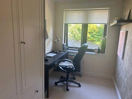 5 bedroom detached house to rent - Photo 4
