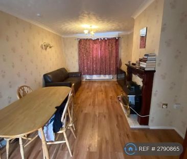 3 bedroom terraced house to rent - Photo 3