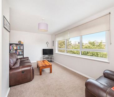 Clarence Lane, London, SW15 - Photo 1