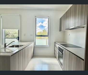 10a/2b Collis Place, Minto, NSW 2566 - Photo 2