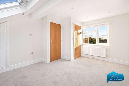 Hyde Park Avenue, London, N21 - Photo 2