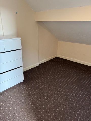2 Bed Flat, Ellerton Road, S5 - Photo 5