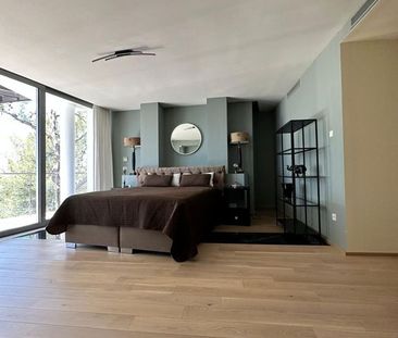 5 bedroom luxury Villa for rent in The Golden Mile, Spain - Photo 4