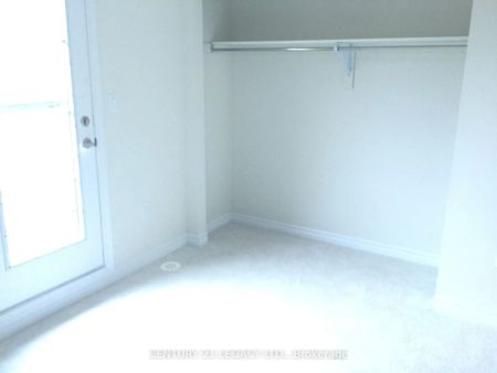 Condo Townhouse For Lease | E9294520 - Photo 5