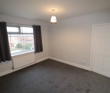 Dream 5-Bed Family Home –Warrington, Available - Photo 5