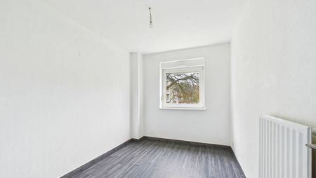 À LOUER à Forbach: Appartement F3 en RDC avec balcon et place de parking - Photo 3