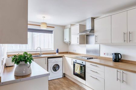 5 bedroom terraced house to rent - Photo 4