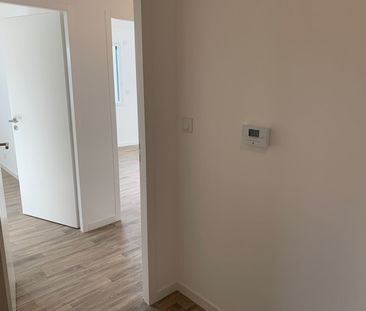 Location Appartement 3 pièces 69m² - Photo 3