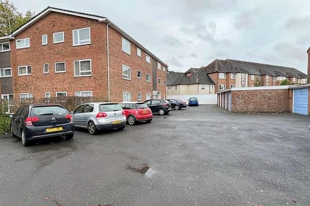 Wimborne, BH21 - Photo 1