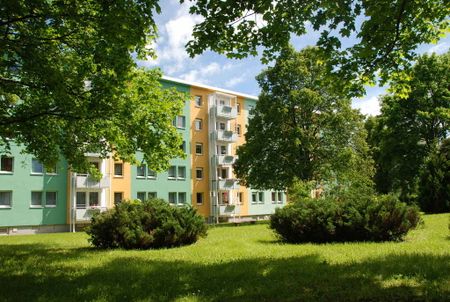 Ab ins neue Wohnglück mit Blick ins Grüne - Photo 4