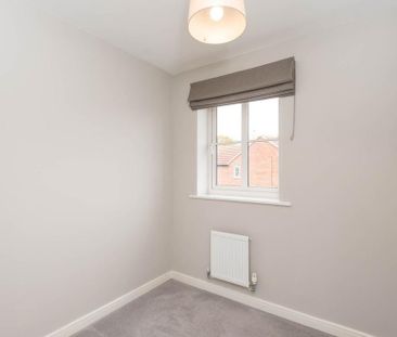 3 bedroom semi-detached house to rent - Photo 5