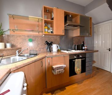 3 bedroom House in Haddon Avenue, Leeds - Photo 5