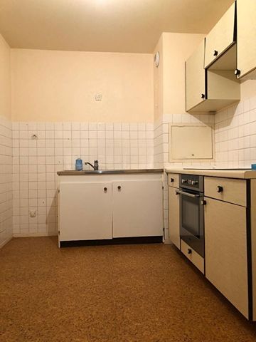 Location Appartement 4 pièces 81m² - Photo 4