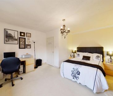 5 bedroom detached house to rent - Photo 3