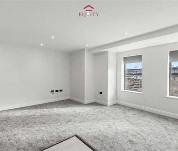 Bullsmoor Lane, Enfield, EN3 - Photo 6