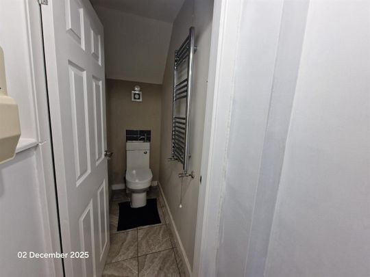 Raglan Road, Leeds - Photo 1