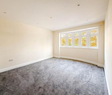 6 bedroom semi-detached house to rent - Photo 2