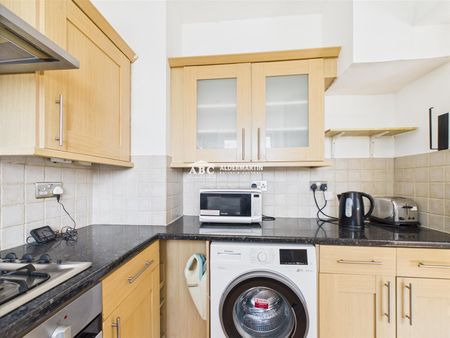 Rowlands Close, NW7 2DN, London - Photo 5