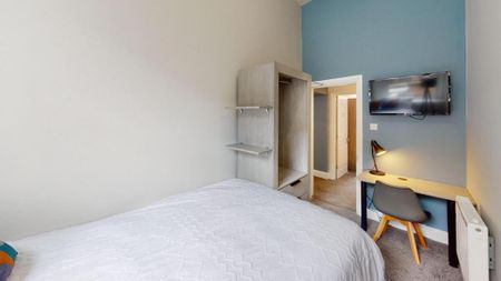 6 bedroom flat to rent - Photo 2