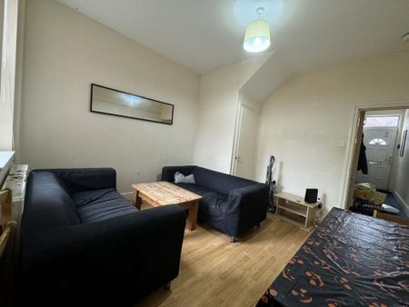 6 bedroom house to rent - Photo 2