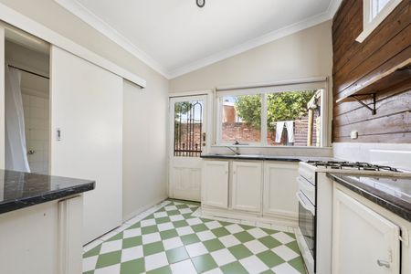 2 BEDROOM COTTAGE - CENTRAL BALLARAT - Photo 3