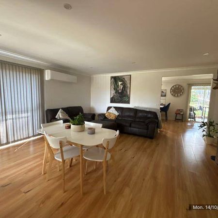 Spacious 3 Bedroom Home - Photo 3