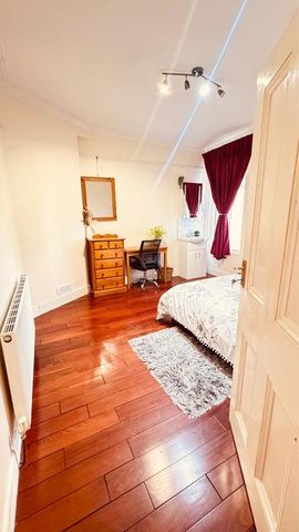 1 bedroom in a house share to rent - Photo 4