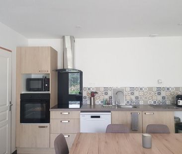 Location Appartement 3 pièces 85m² PONT L ABBE D ARNOULT 17250 - Photo 3