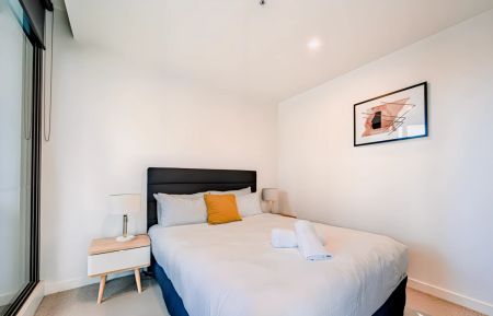 1 Bed 1 Bath-furniture included - Photo 4