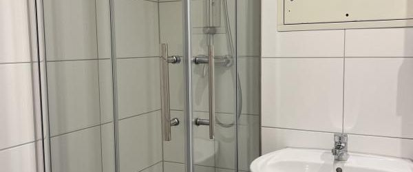 Balkon / EBK / Modernes Bad - Foto 1