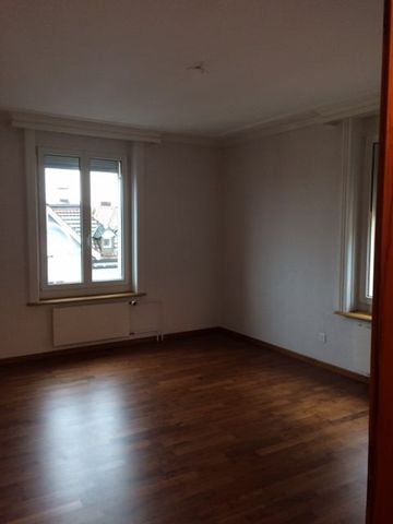 "Grosszügige Wohnung an zentraler Lage mit Balkon" - Photo 4