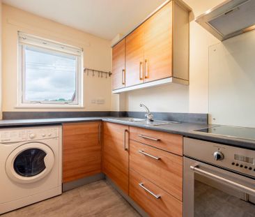 2 bedroom flat to rent - Photo 6