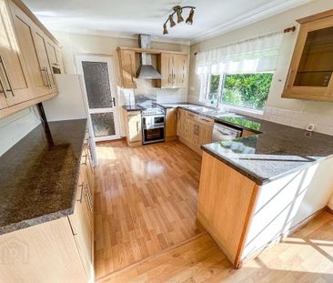 40 Parkland Avenue, Lisburn, BT28 3JP - Photo 3