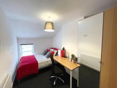 1 bedroom in a house share to rent - Photo 4