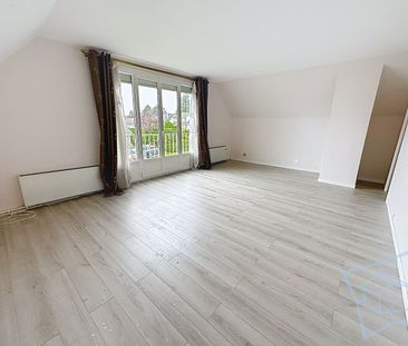 MAISON VOISINS LE BRETONNEUX - 8 pièce(s) - 182.56 m2 - Photo 3