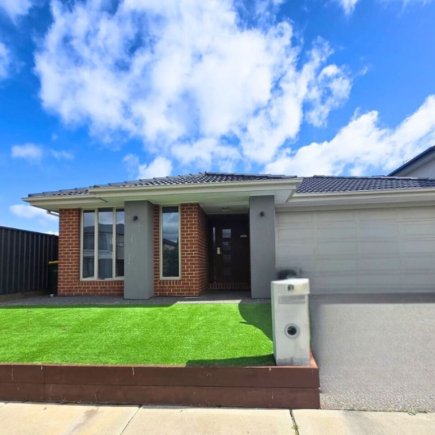 Family Comfort Meets Convenience in Tarneit – $560 per week - Photo 1