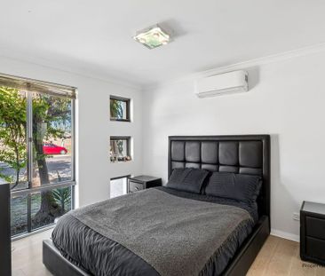 Location, Lifestyle & Living Made Easy - Photo 6