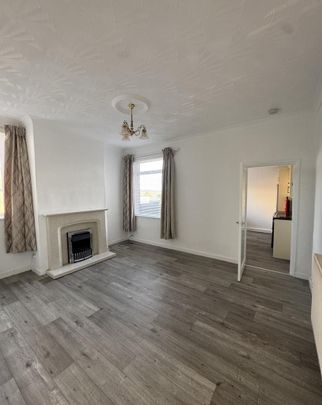 3 bedroom end of terrace house to rent - Photo 1