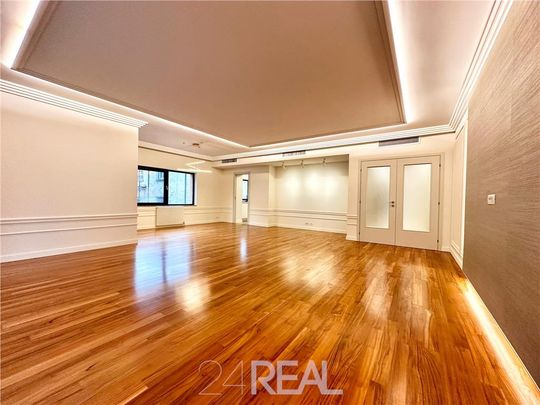 Apartament 4 camere decomandat in Ansamblul Washington” - Fotografie 1